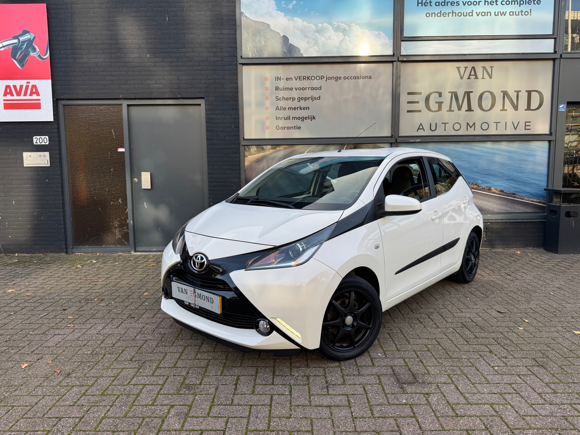 Toyota Aygo 1.0 VVT-i x-play 48834692-0.jpg | Van Egmond Automotive