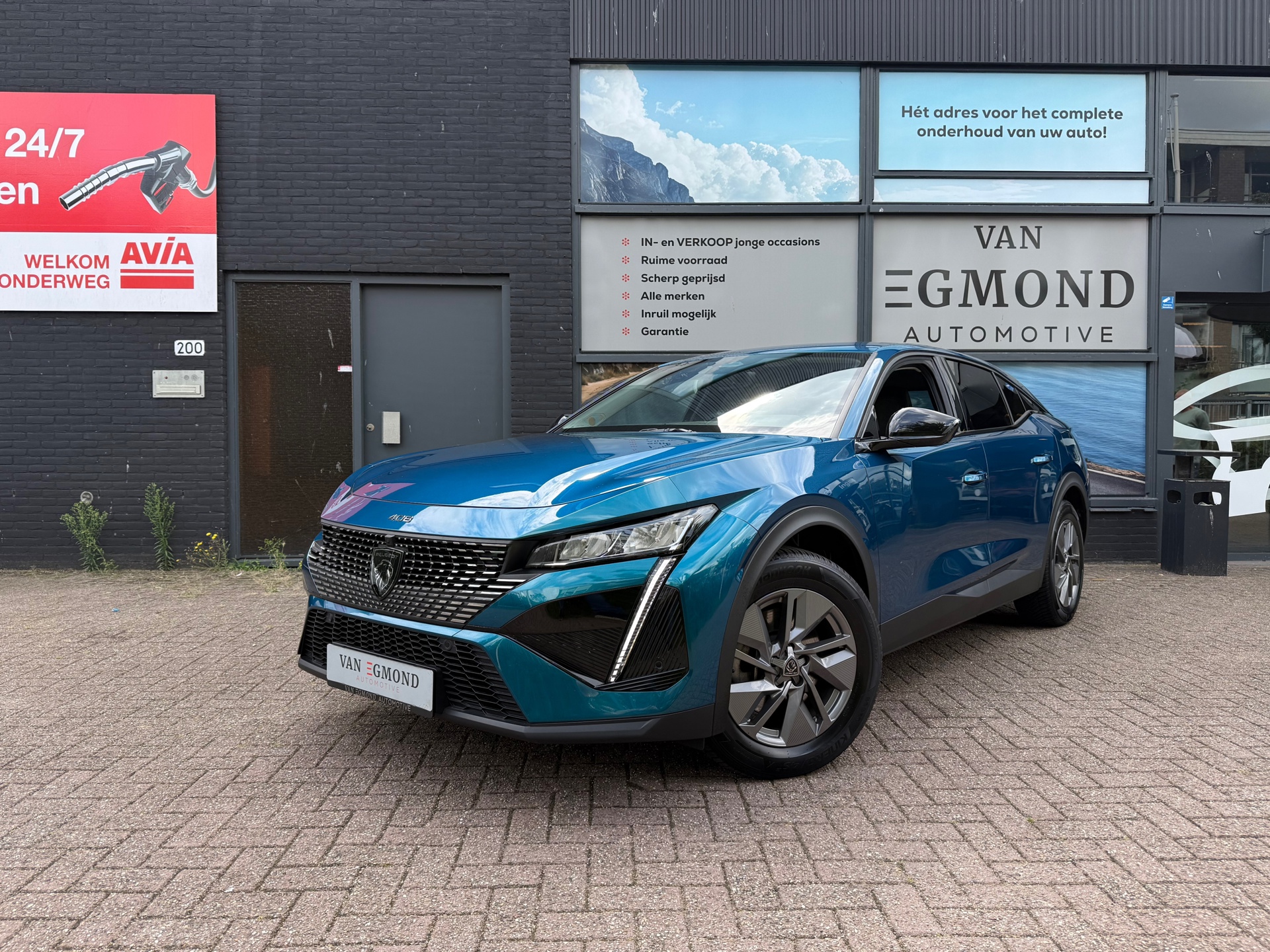 Peugeot 408 1.6 HYbrid Allure 180pk Plug-in 46920126-0.jpg | Van Egmond Automotive