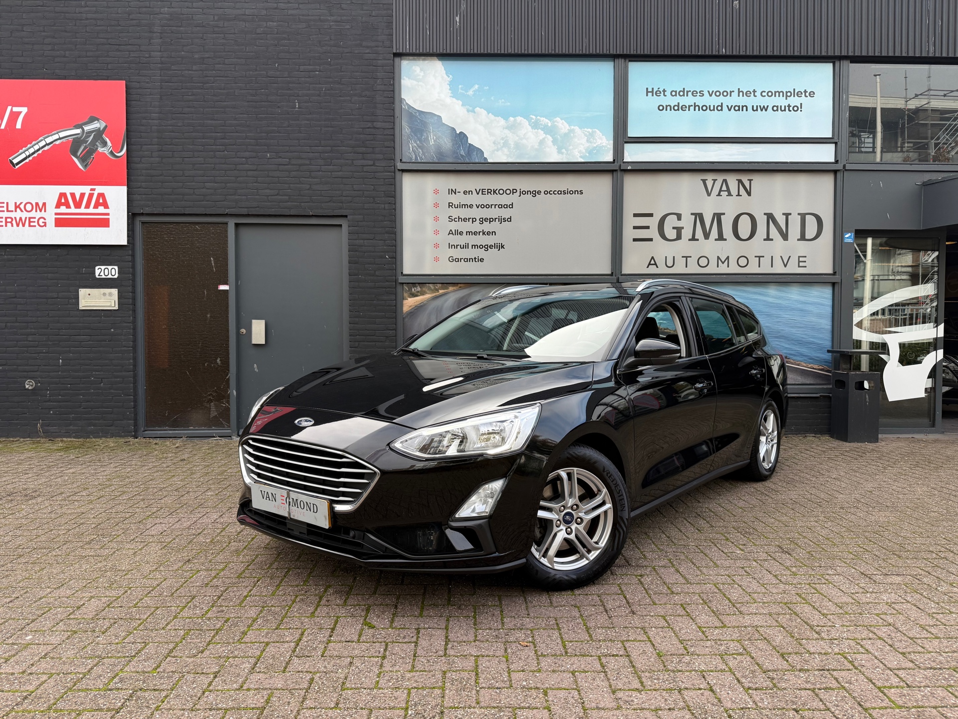 Ford Focus Wagon 1.0 EcoBoost Trend Edition Business 48456464-0.jpg | Van Egmond Automotive